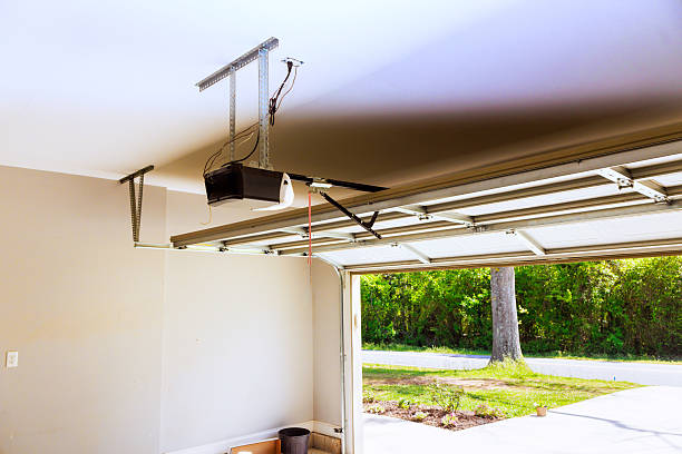 Top rated local Garage Door specialists in March ARB, CA
